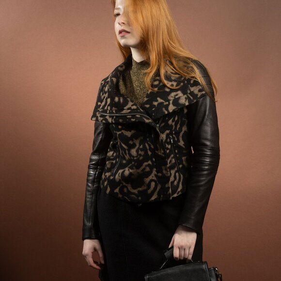 Unique Diane Von Furstenberg Lamb Leather Animal Print Biker Jacket- Size XS - Picture 2 of 13